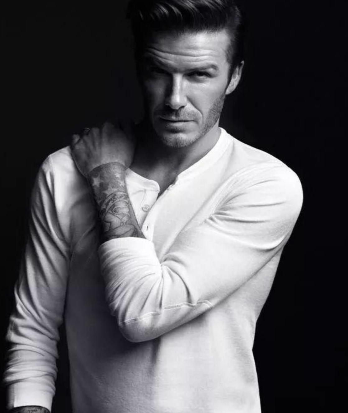 普通tshirt怎样穿更时尚,t-shirt怎么样才能潮流