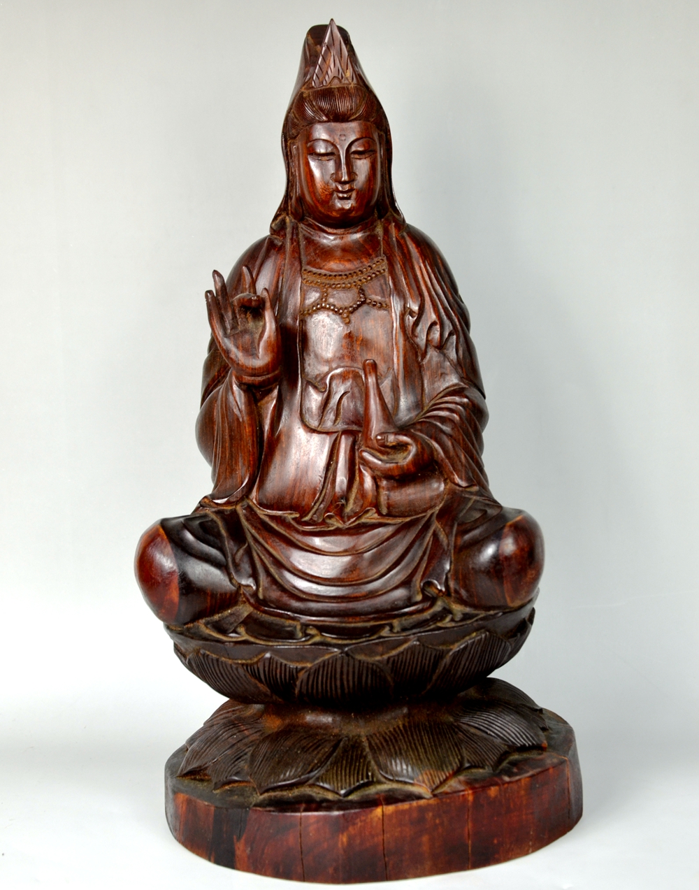 檀木雕刻手把件,檀木雕刻财神