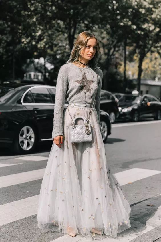 2018年不用大毛衣+仙女裙，你还敢说自己时髦？