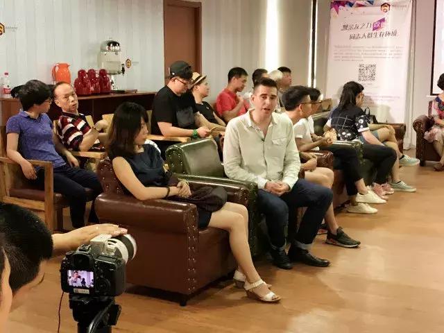 公益在行动风雨同行,公益在行动为时代献爱心