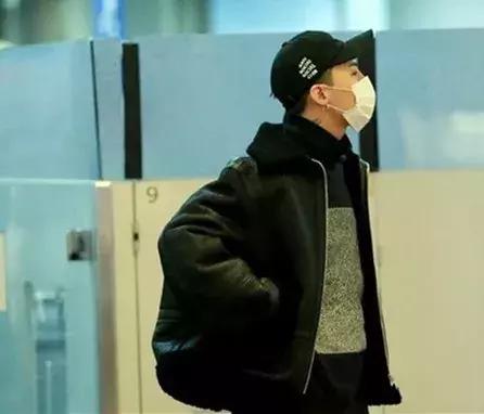 火炸天的羽绒服,rimowa新系列