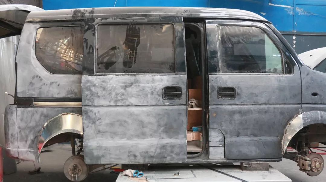 FMC第七集：使徒来袭！我们改装了一台2W块的面包车拯救世界