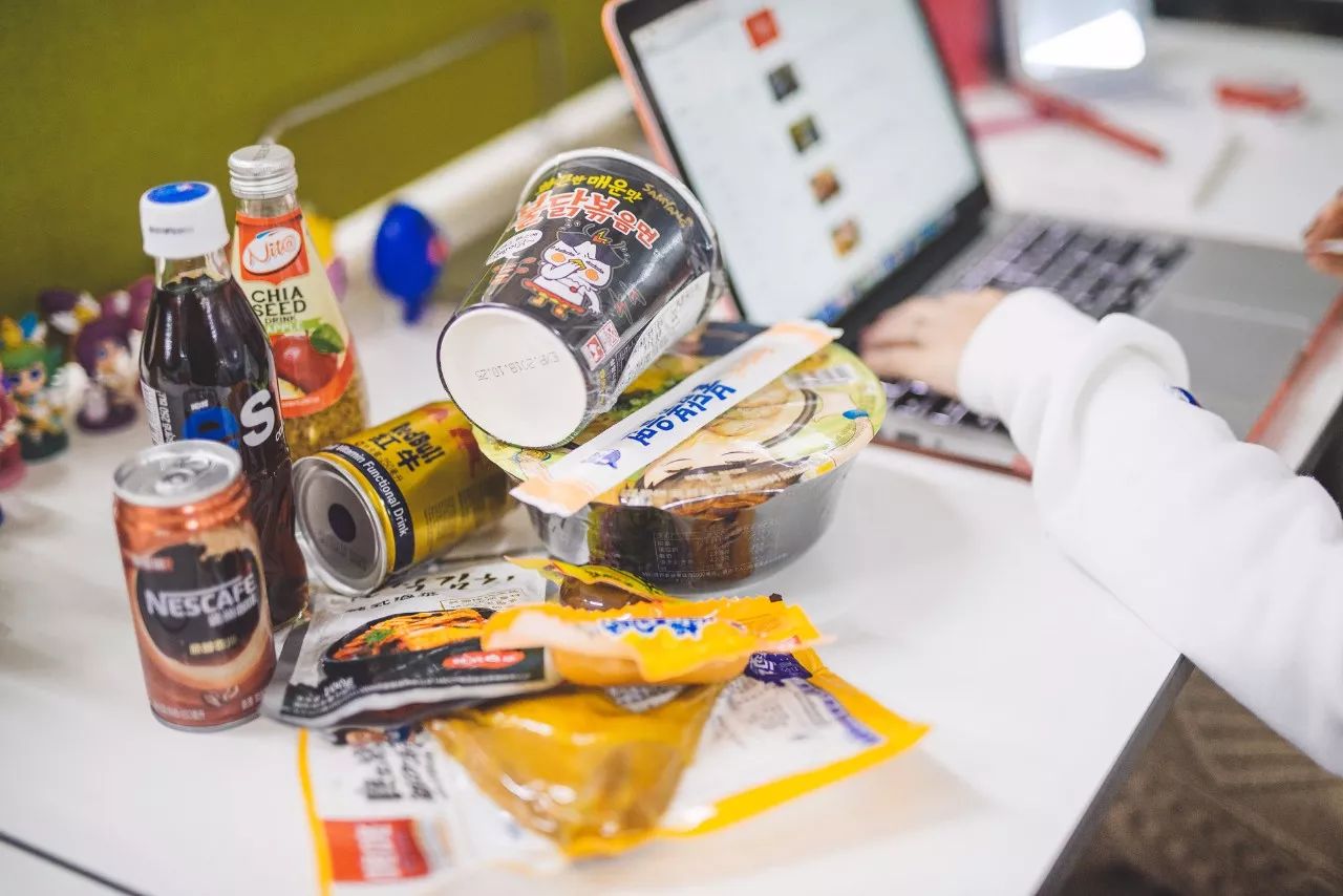 昆明人，让马爸爸都眼红的千亿市场袭来！1元带你吃遍爆款零食！