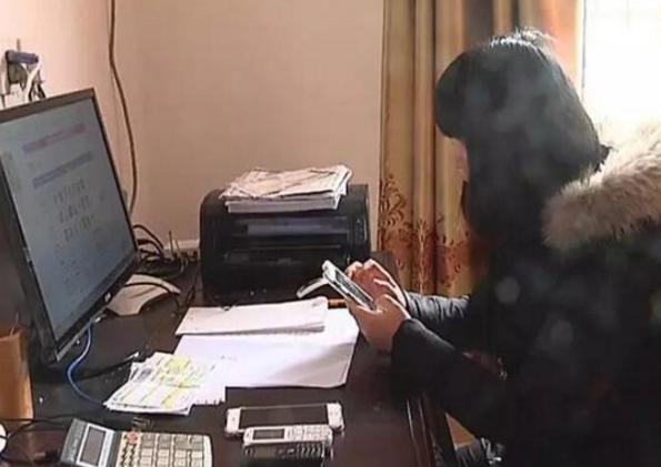 致富经美女野外生存,致富经农村姑娘22岁靠1500元起家