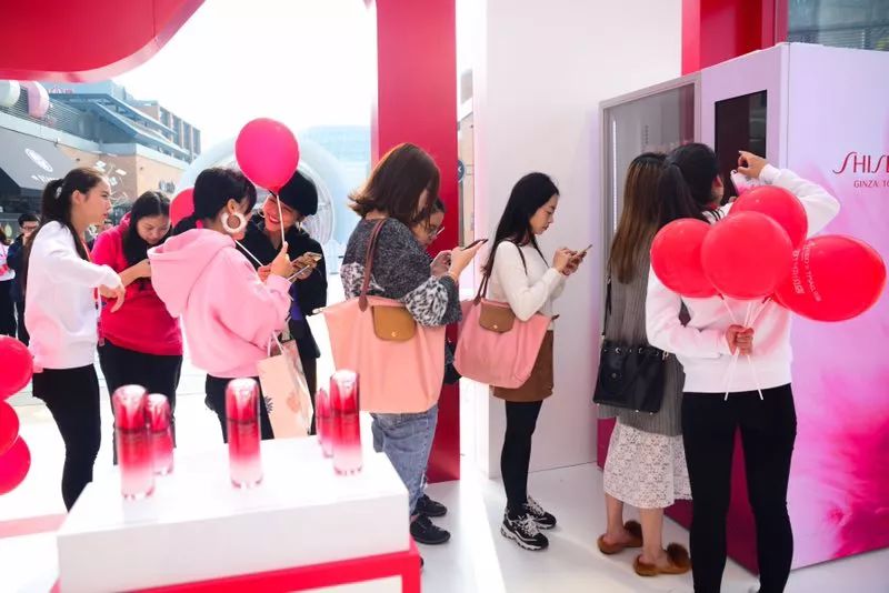 介绍一下上海静安大悦城摩天轮,魔都爱情地标大悦城摩天轮