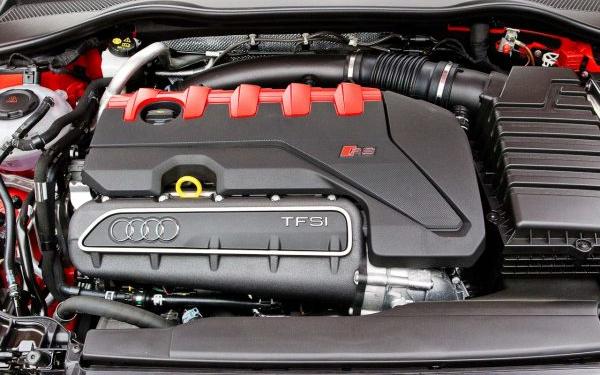 奥迪ttrs敞篷最新款,奥迪ttroadster