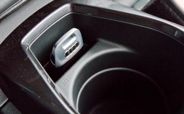 奥迪ttrs敞篷最新款,奥迪ttroadster