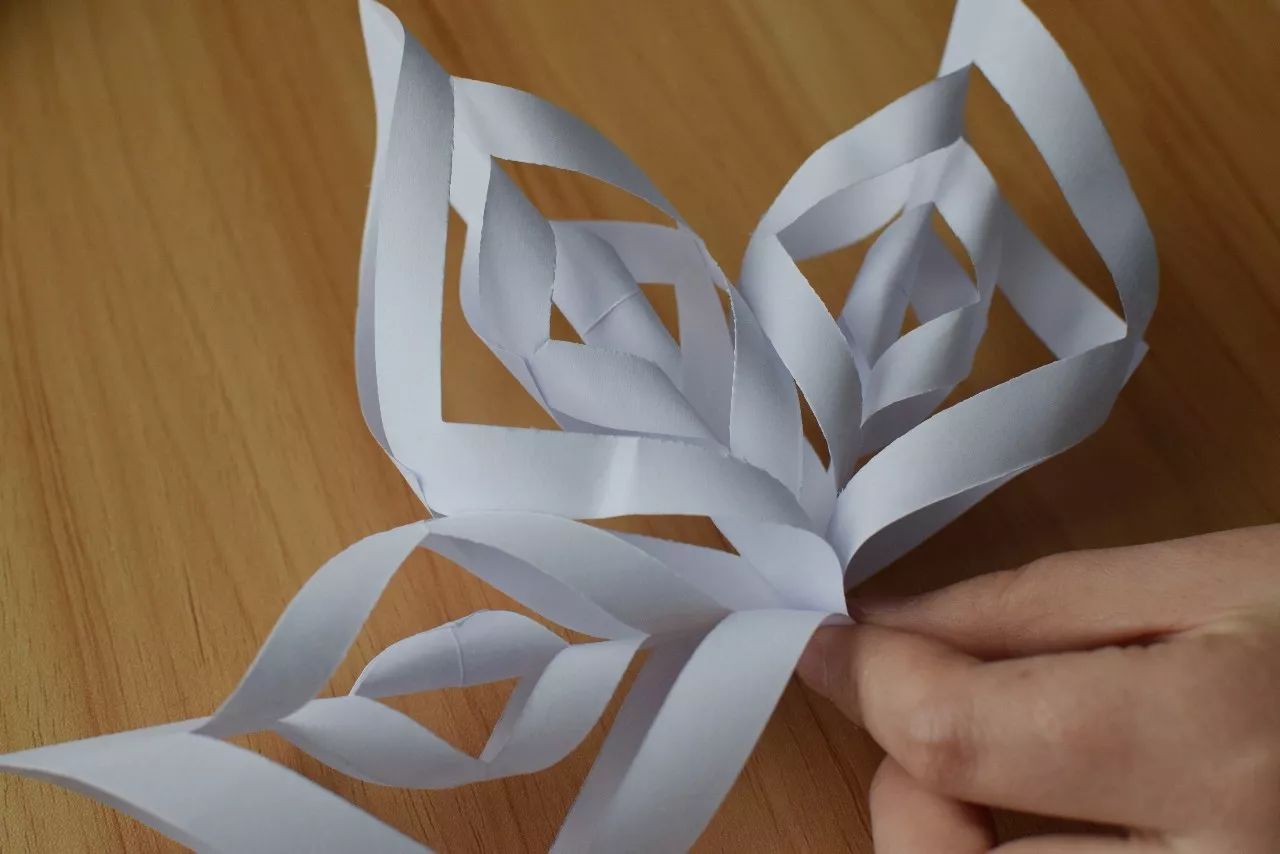 书签二年级自制雪人,纸折立体雪人幼儿手工