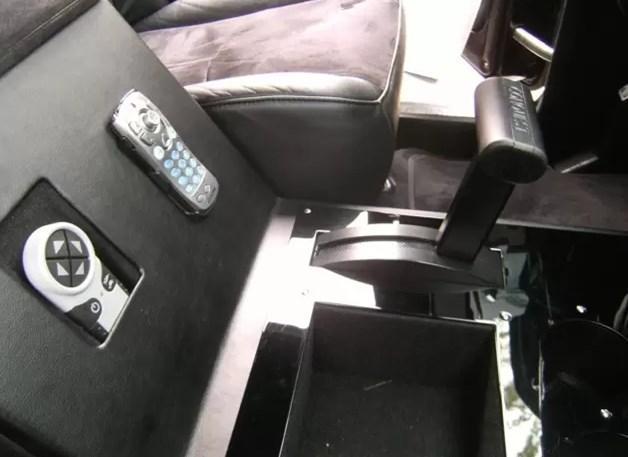 1500万的车怎么洗?小哥摇摇头说你换个地吧!