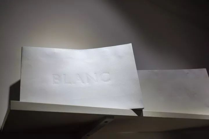 普通tshirt怎样穿更时尚,t-shirt怎么样才能潮流