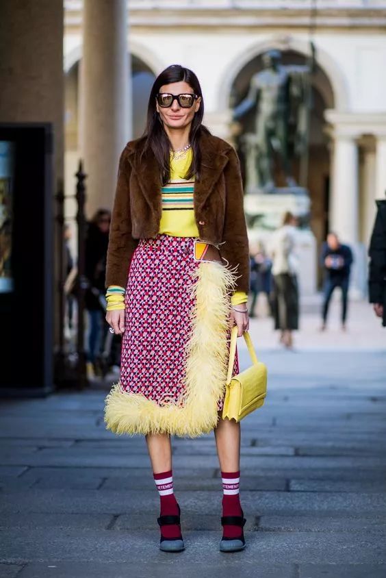 2018年不用大毛衣+仙女裙，你还敢说自己时髦？