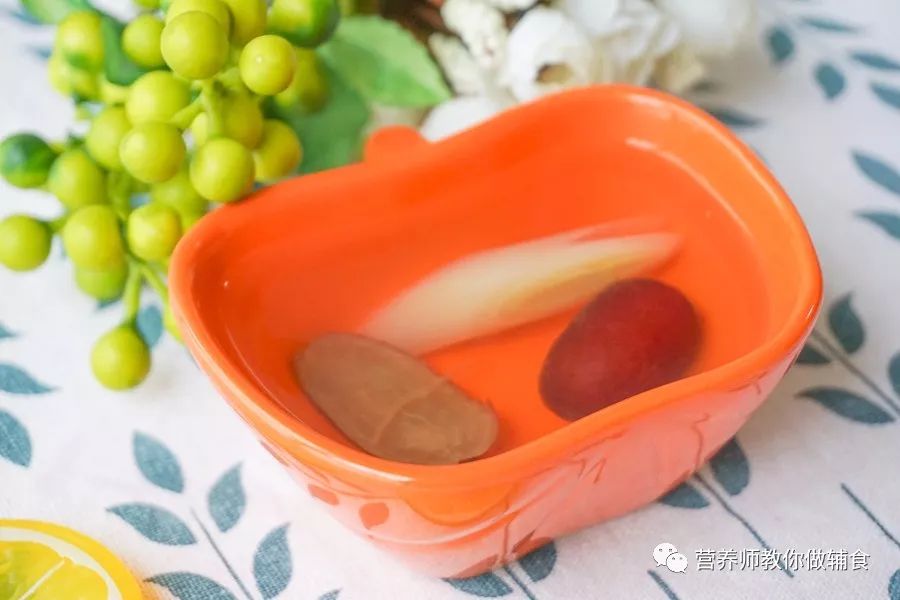 宝宝感冒了流鼻涕不让擦,孩子流鼻涕咳嗽不停吃药没效果