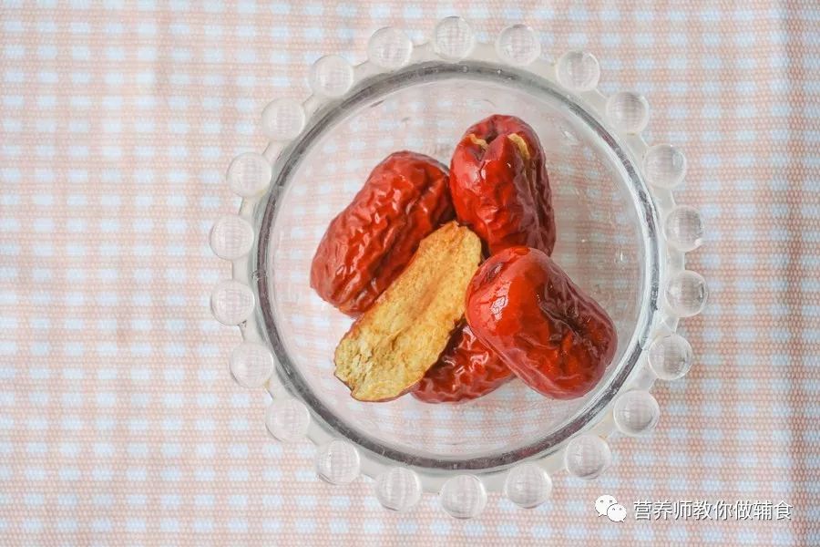 宝宝感冒了流鼻涕不让擦,孩子流鼻涕咳嗽不停吃药没效果