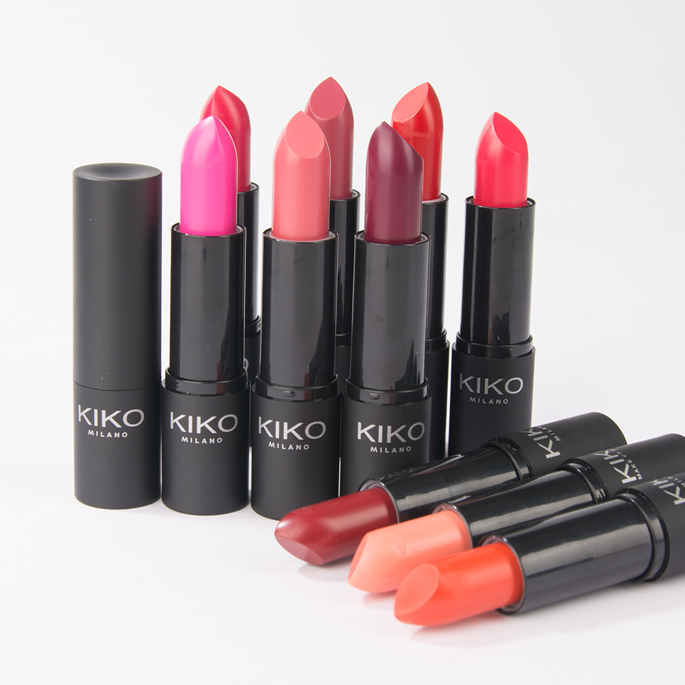 化妆师要怎么样才能赚钱,月入几万适合的化妆品