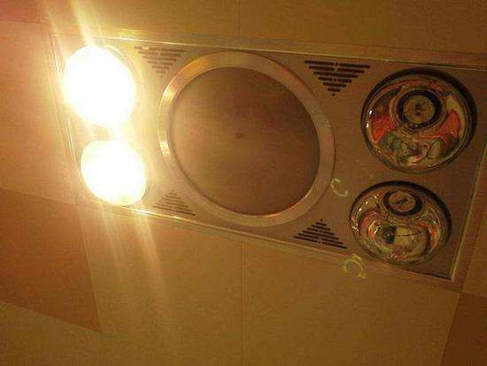 让老师傅告诉你为什么你跑遍整个建材市场也买不到便宜的灯暖浴霸