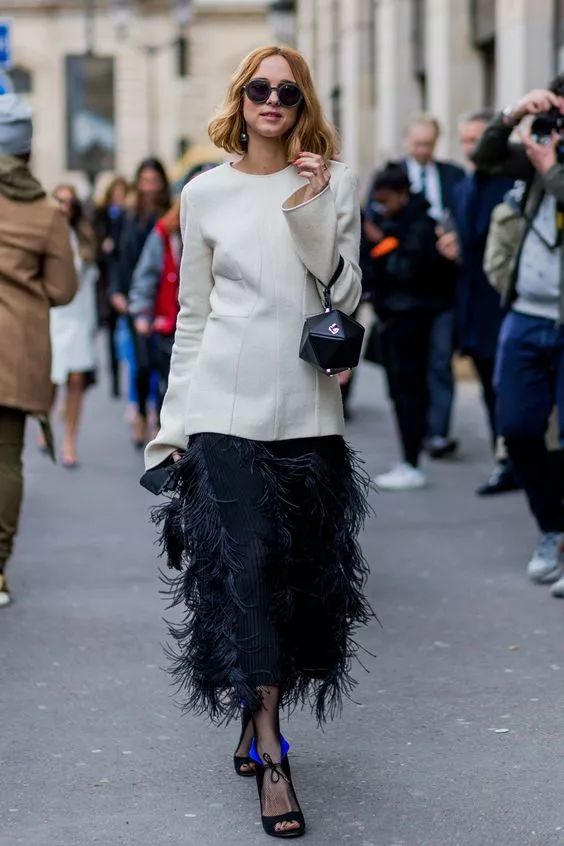 2018年不用大毛衣+仙女裙,你还敢说自己时髦?