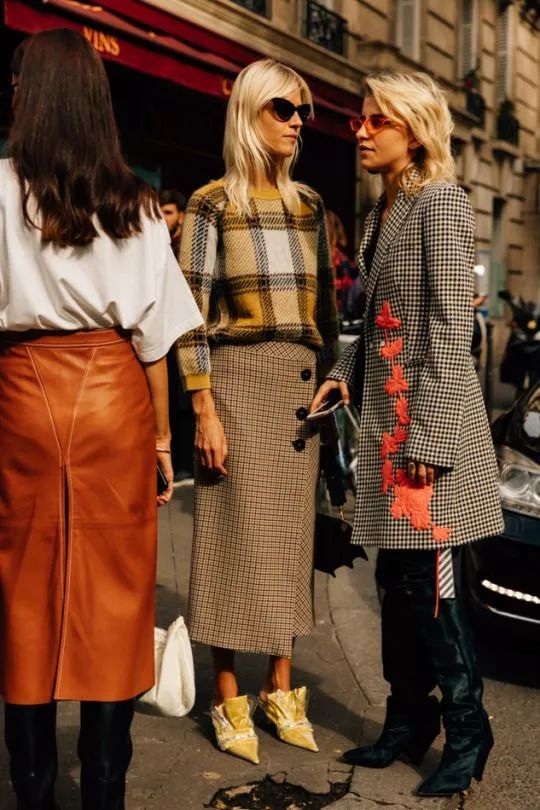 2018年不用大毛衣+仙女裙,你还敢说自己时髦?