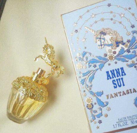 给人一种温柔清新洒脱的香水推荐,适合女孩子独特的香水