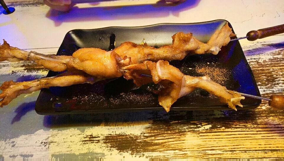 排队等位到疯的牛蛙专门店终于杀到肇庆，带你封测带你飞！