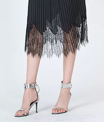 2018年不用大毛衣+仙女裙,你还敢说自己时髦?