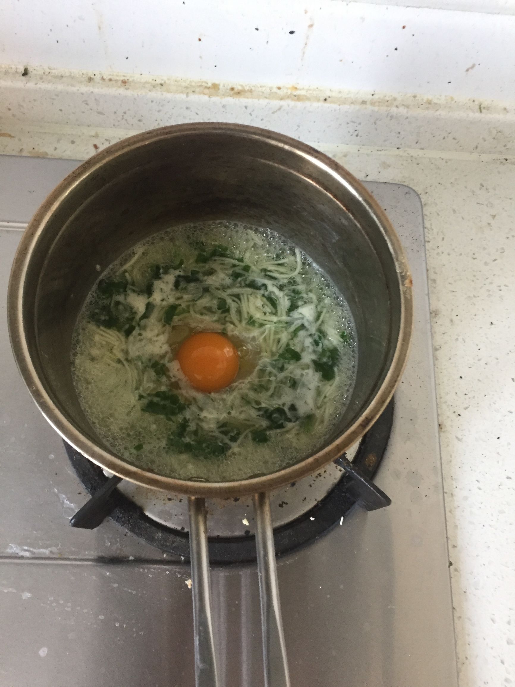 菠菜鸡蛋虾仁汤宝宝辅食,菠菜鸡蛋虾仁汤小孩