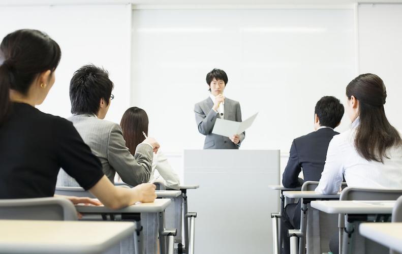 不去上班怎么赚钱,不去赚钱怎么养家糊口