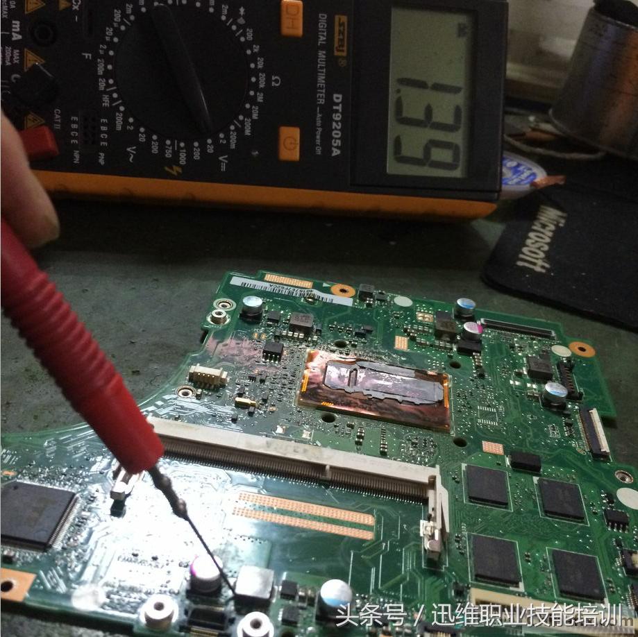 “喝了咖啡”的华硕笔记本不触发曲折维修，竟然被小电阻骗了……