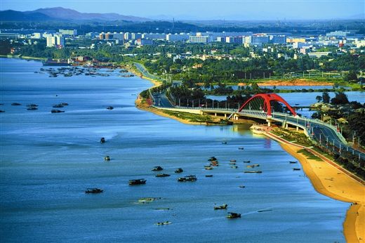 广西越南交界最近旅游的地方,广西和越南哪个口岸好玩