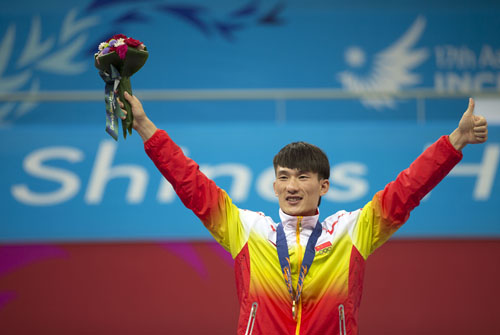 少林寺塔沟武术学校吉尼斯纪录,少林塔沟武校何宇昊教练