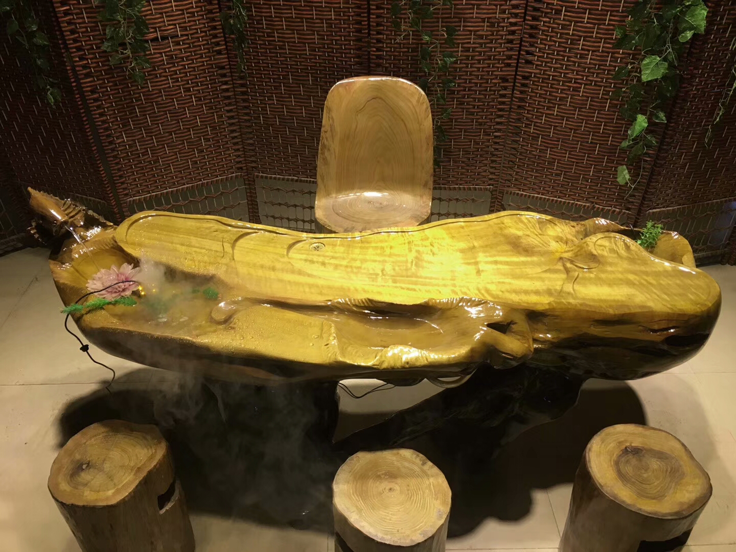 閲戜笣妤犳湪鏍归洉鑼跺彴娆ｈ祻,閲戜笣妤犳湪鏍归洉鑼跺彴鐩存挱