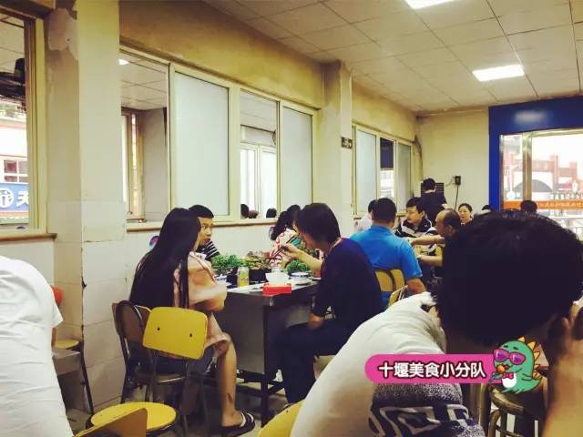 大雪袭城，驱寒暖身，不如来吃藏匿在十堰街巷里的这7家砂锅吧！