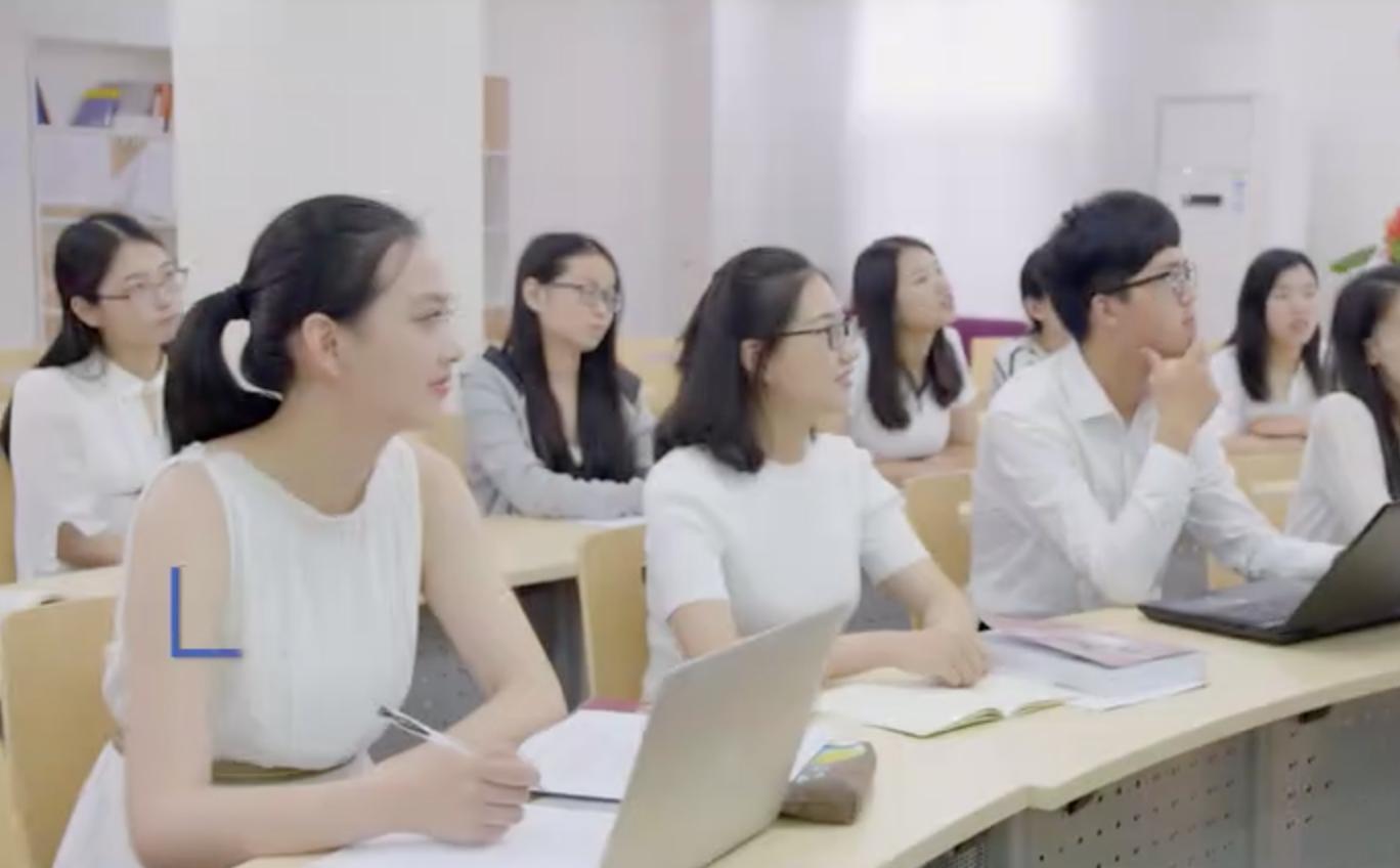 全球高翻8强院校，进入这些学院衣食无忧，进入顶层社会