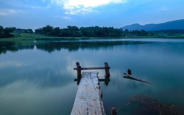 江宁滟紫台260平米二手房房价,江宁滟紫台和玛斯兰德对比