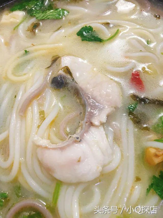 五谷渔粉的正宗做法,你最爱的是什么颜色螺蛳粉