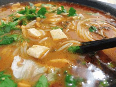 五谷渔粉的正宗做法,你最爱的是什么颜色螺蛳粉