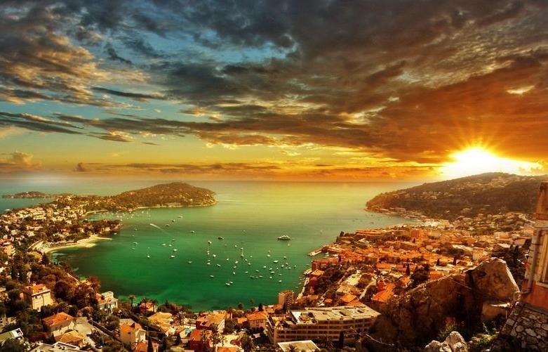 用小人的手段打击小人,用小人的办法对付伪君子