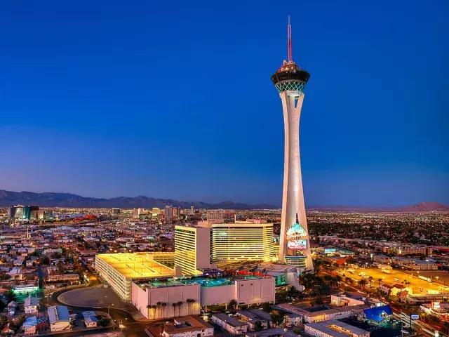 拉斯维加斯旅游吃饭 (拉斯维加斯赌城游记)