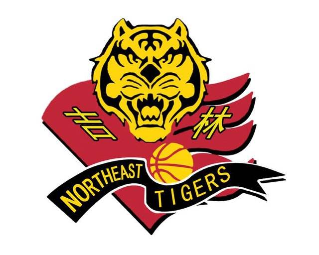 还记得CBA那些消逝的队名吗？两队成冠军代名词辽宁最另类