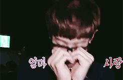 本周TA最潮：西卡全白美翻机场SUZY星空裙养眼素颜也完美