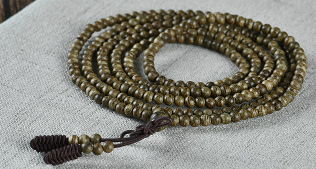 越南沉香佛珠108颗价格,沉香念珠108颗怎么搭配寓意好