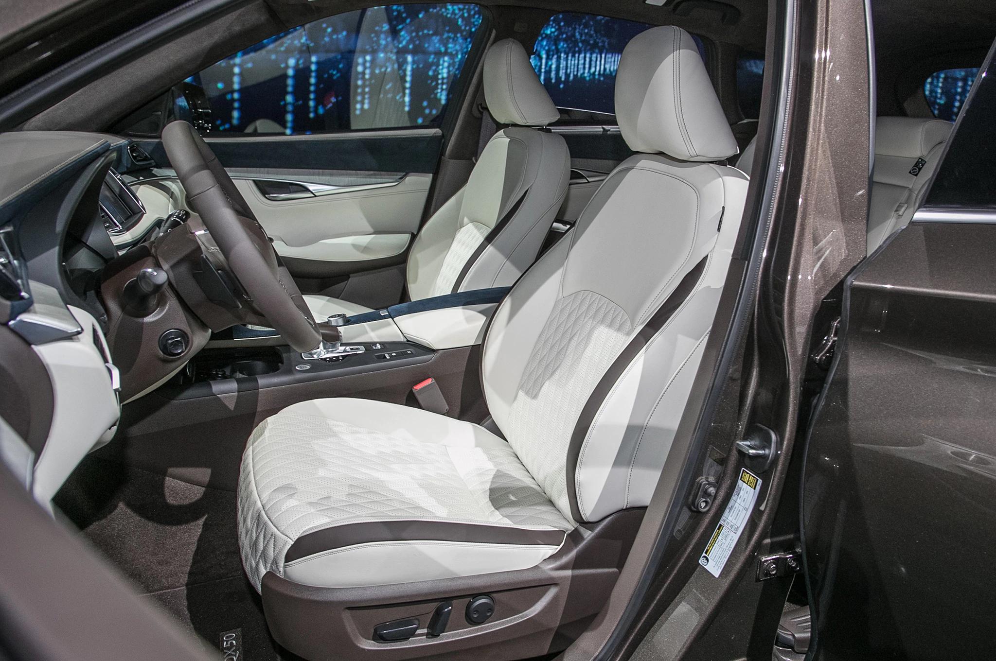 2019英菲尼迪qx50carplay,英菲尼迪qx50和crv哪个更值得入手