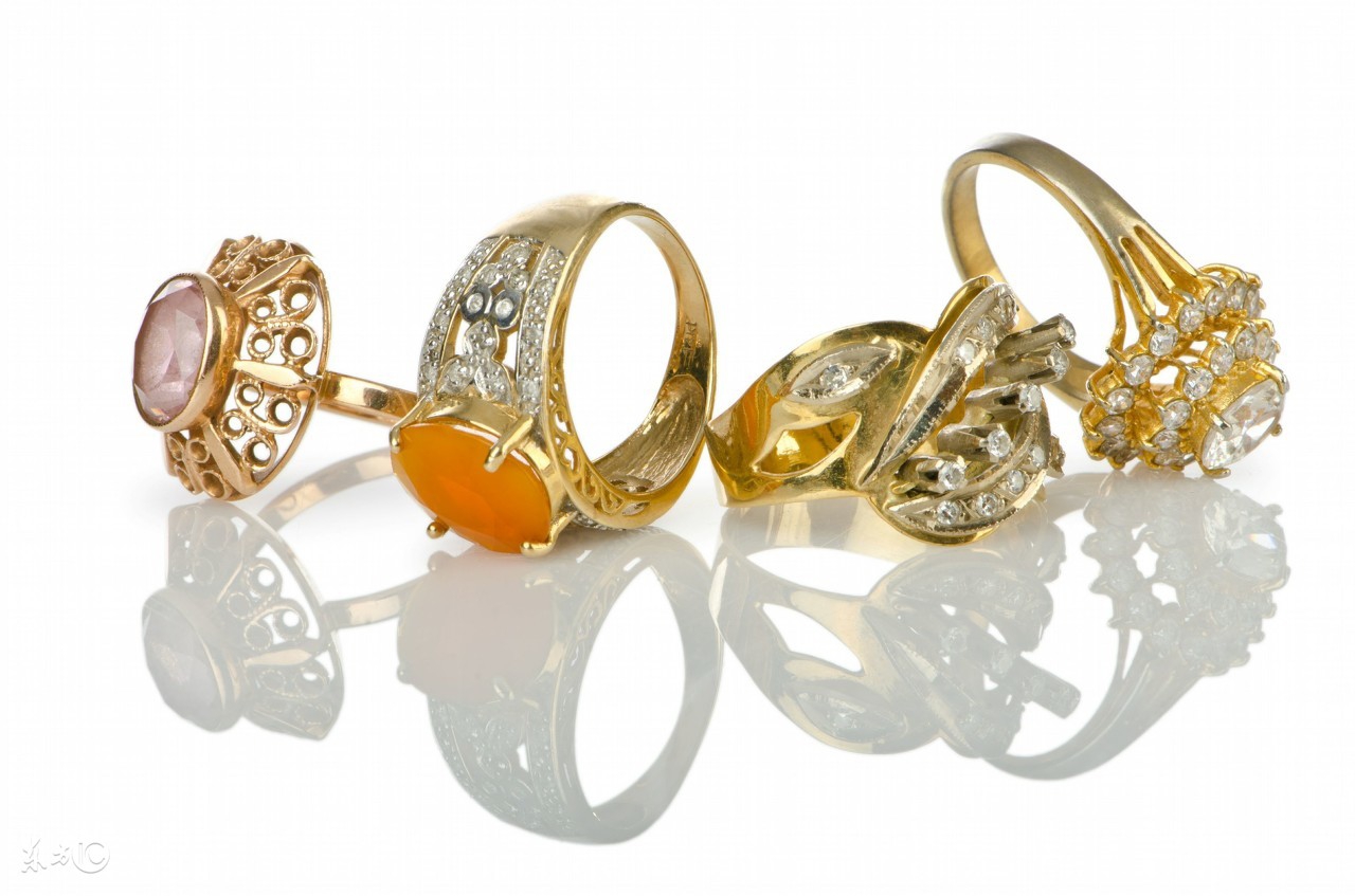 戴戒指五个手指的含义,各个手指戴戒指的含义男