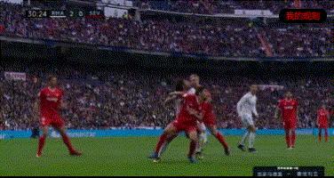 震惊足坛的手球,足球裁判手球