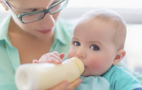 哪一个牌子的奶粉既实惠又好用,现在什么牌子的奶粉即好又实惠