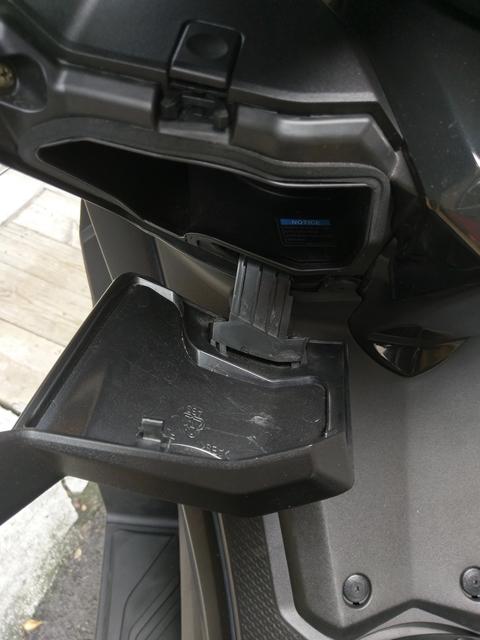 光阳ak550对比宝马c650gt,光阳ak550对比宝马400