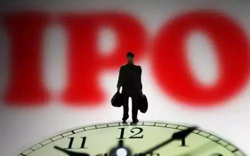 周杰伦代言的德尔惠男鞋,周杰伦代言德尔惠多少钱