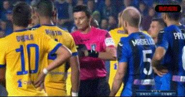 震惊足坛的手球,足球裁判手球