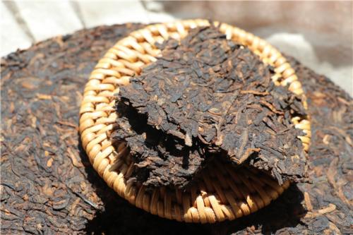普洱茶饼/砖这样开，你撬对了没有？