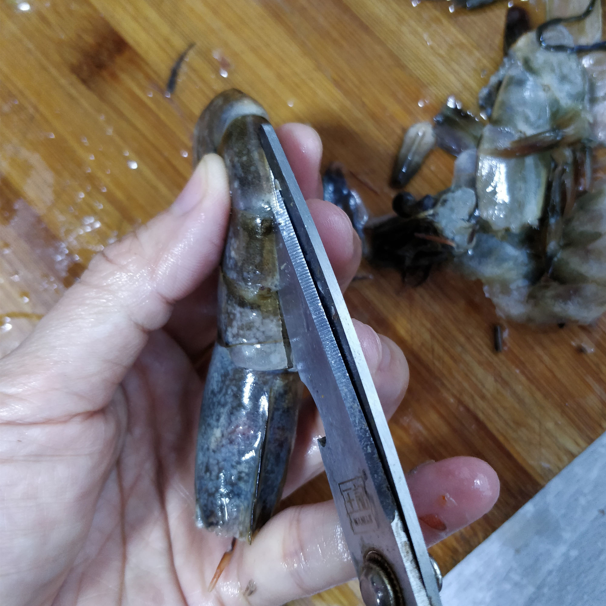 用我的窍门,扒虾壳特快,开背去沙线,一步到位不浪费