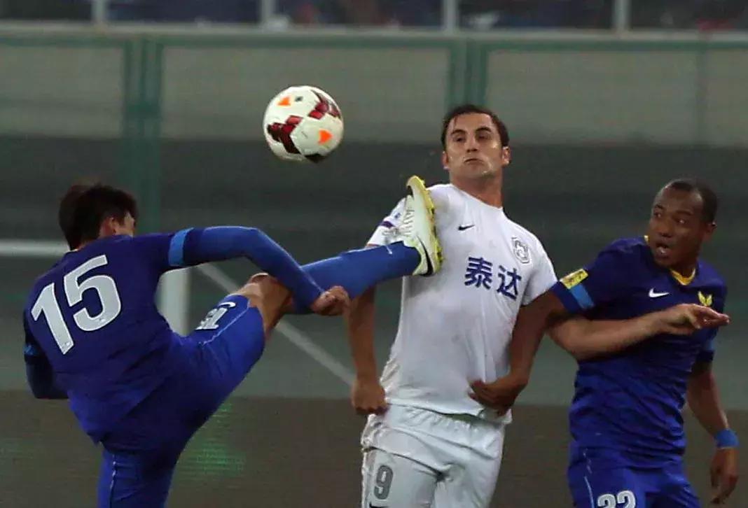 足坛有没有和中国混血的现役球星,徐根宝中国足球队员